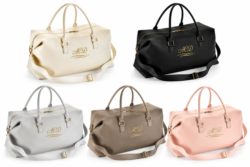 Boutique Weekender Bag in saffiano fine grain with gold zip and detachable shoulder strap